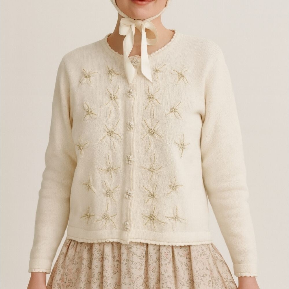 Grannycore Sweater White Gold Cotton Ramie Buttons Crew Neck Cardigan Coquette